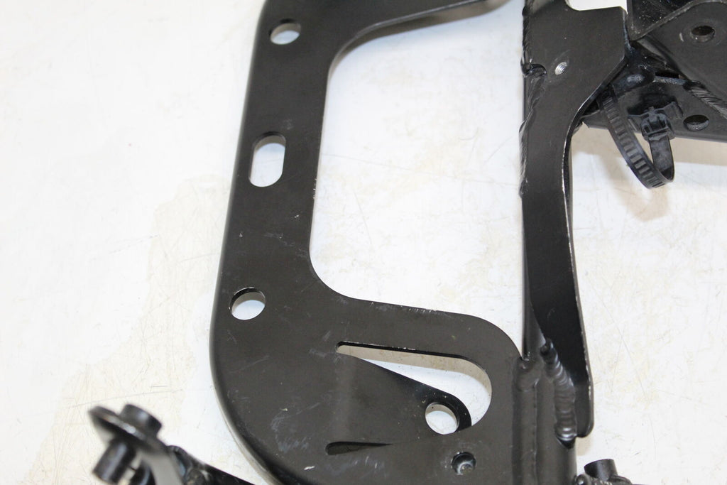 1999 - 2007 99-07 Suzuki Hayabusa Gsx1300R Upper Fairing Mirror Gauges Stay