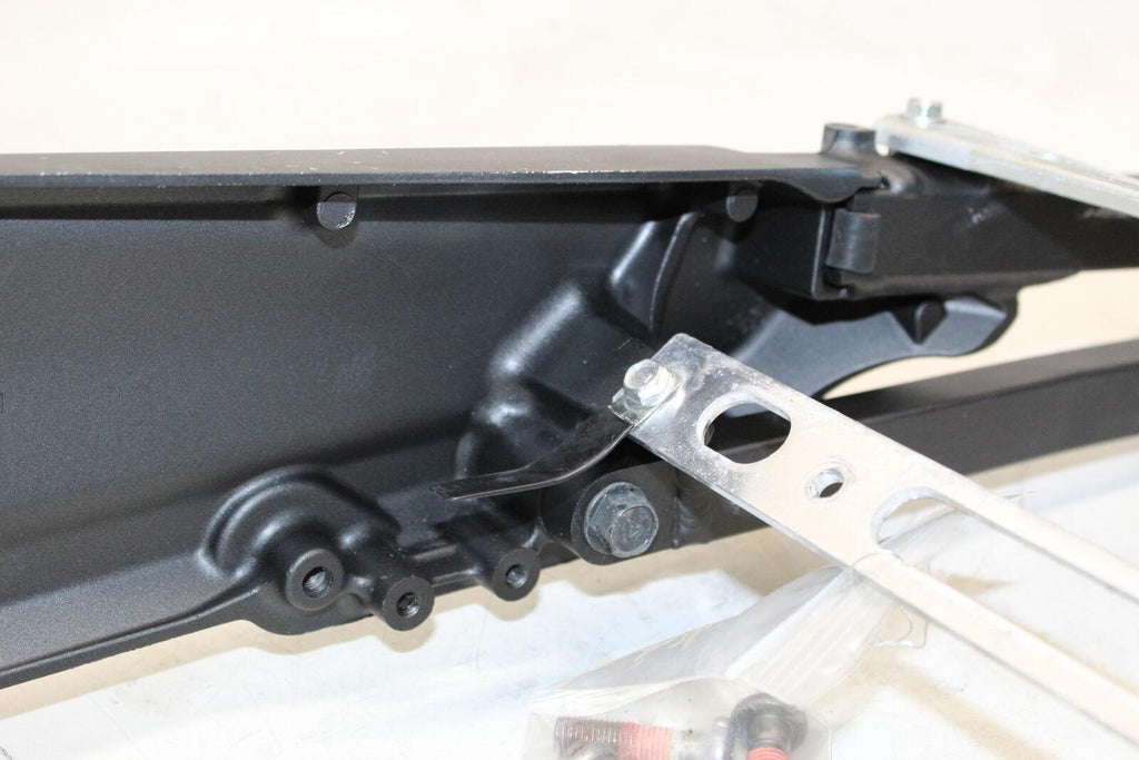 2010 Kawasaki Ninja Zx14 Zx1400C Rear Subframe Back Sub Frame