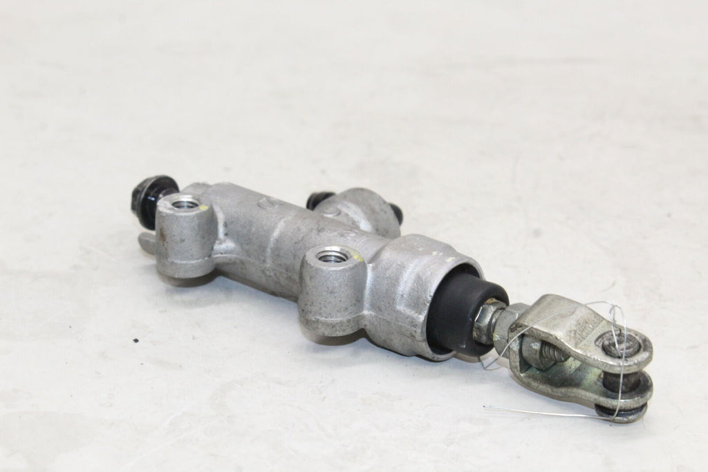 2009-11 Kawasaki Ninja 650R Ex650C Rear Brake Master Cylinder 43015-0122 Oem