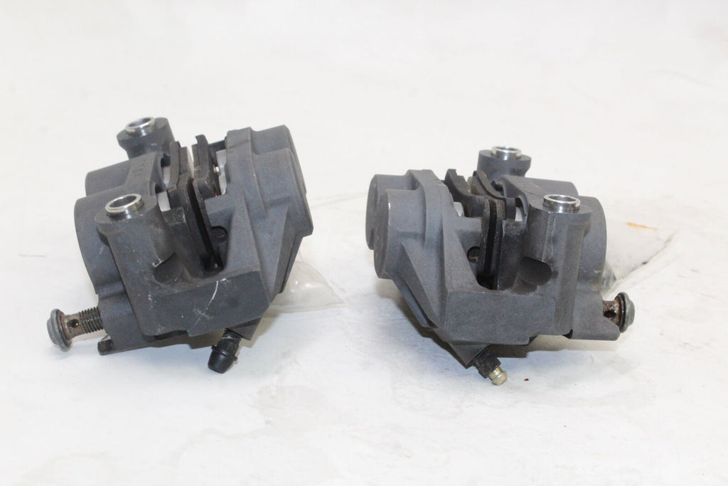 2004-06 Yamaha Yzf R1 Right Left Front Brake Caliper Set Pair Calipers Oem