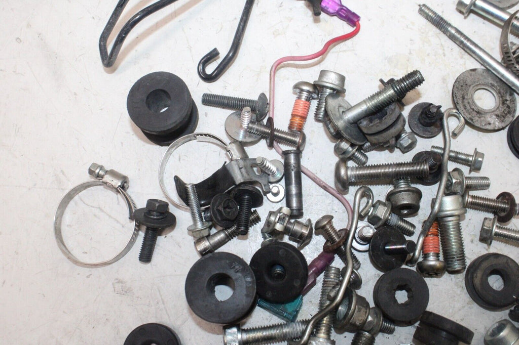 01-09 Suzuki Gsxr750 Oem Engine Mounting Bolts Hardware Motor Screws