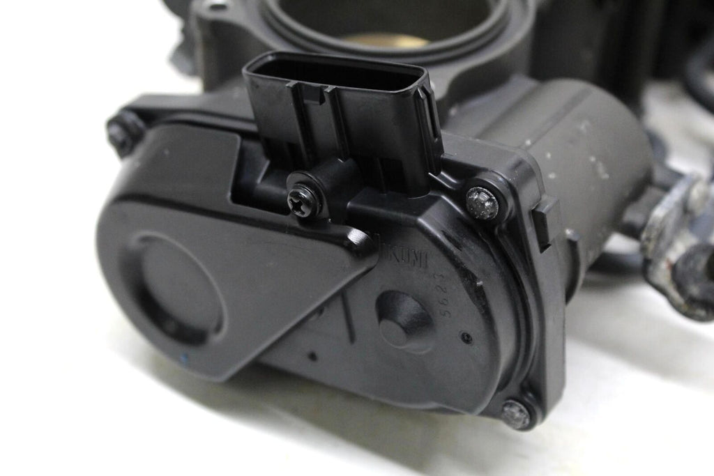2016 Kawasaki Ninja H2 Main Fuel Injectors / Throttle Bodies