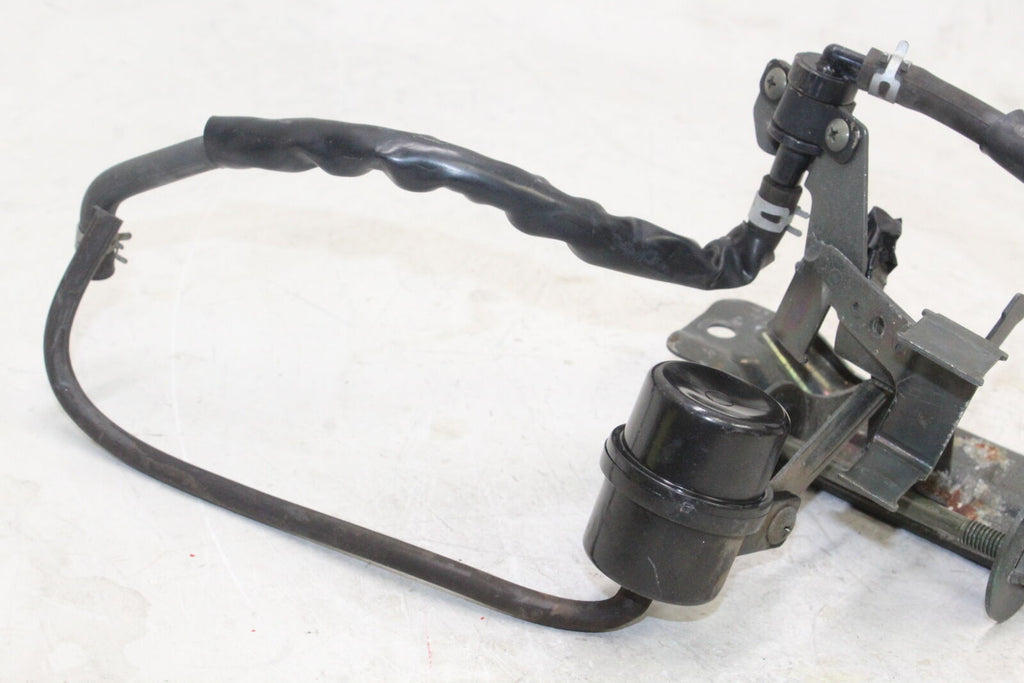 1997-02 Suzuki Tl1000S Front Gas Tank Bracket Mount Oem