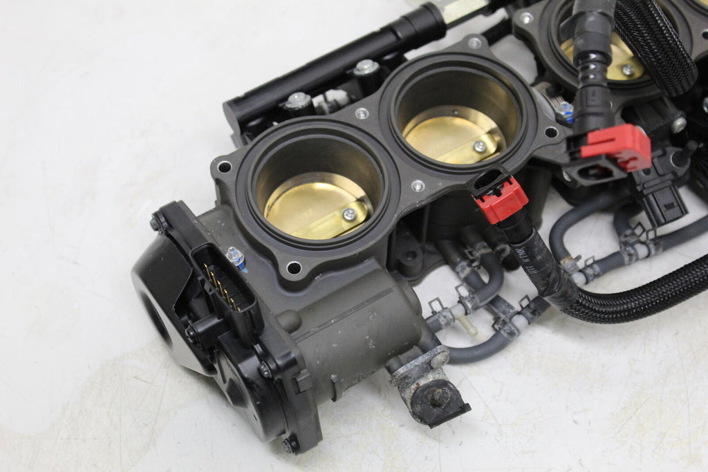 2016 Kawasaki Ninja H2 Main Fuel Injectors / Throttle Bodies