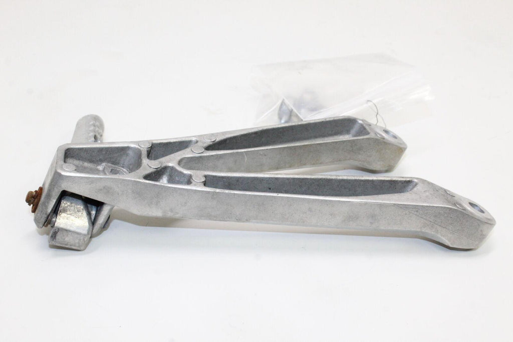 2006-07 Honda Cbr1000Rr Left Rear Back Passenger Peg 50730-Mel-305 50730-Mel-D00
