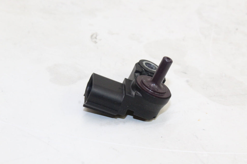 2009-11 Kawasaki Ninja 650R Ex650C Map Air Flow Pressure Sensor 21176-0111 Oem