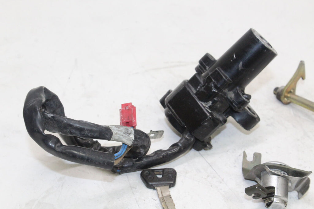 2004-06 Yamaha Yzf R1 Ignition Lock W Key 5Vy-82501-10-00 Oem