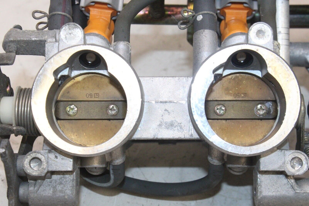 2006 Yamaha Fz6 Oem Main Fuel Injectors / Throttle Bodies