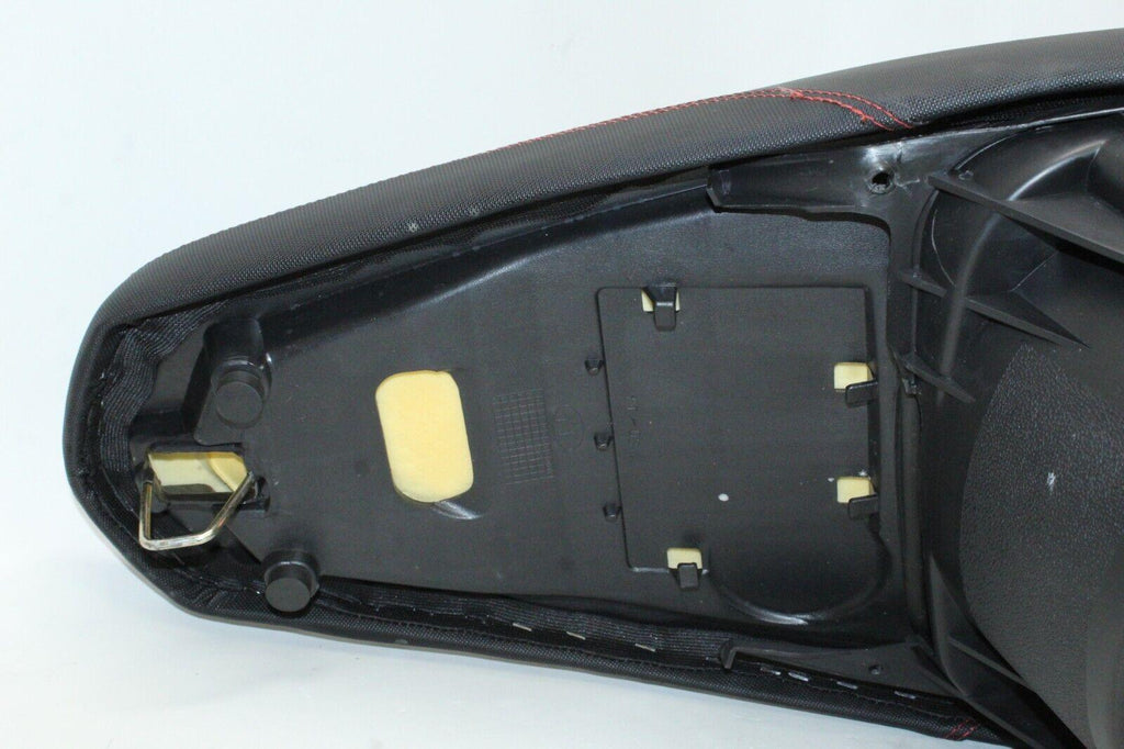 2023 Zinger 200Cc Seat Saddle W/ Glove Compartment Oem