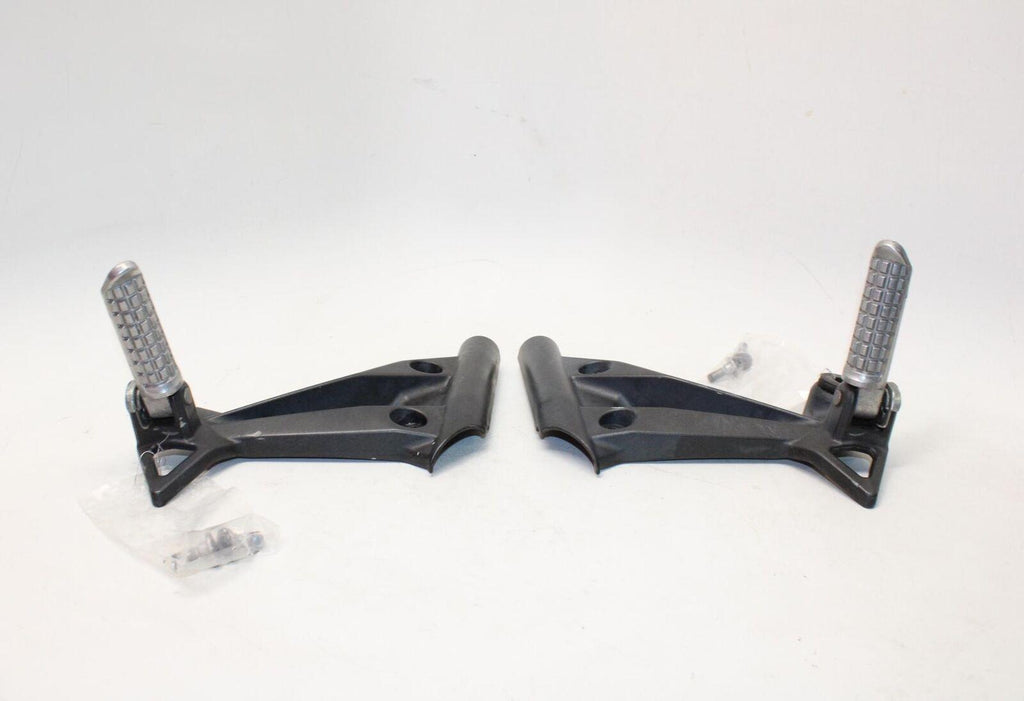 2010 Kawasaki Ninja 250R Ex250J Rear Back Passenger Peg Set Pair