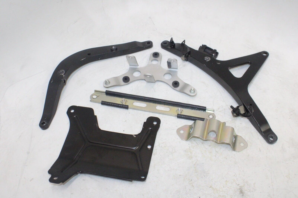 2018 Kawasaki Concours 14 Zg1400 Abs Oem Front Gas Tank Bracket Mount Set