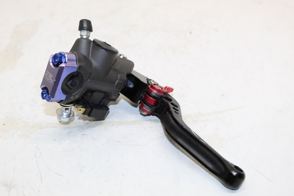 2018 Suzuki Gsxr1000R Front Brake Master Cylinder With Lever