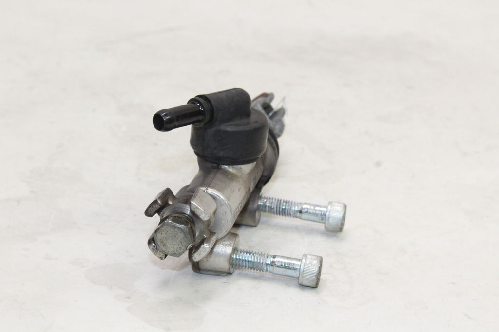 1984 Kawasaki Gpz750 Zx750A Rear Back Brake Master Cylinder Oem