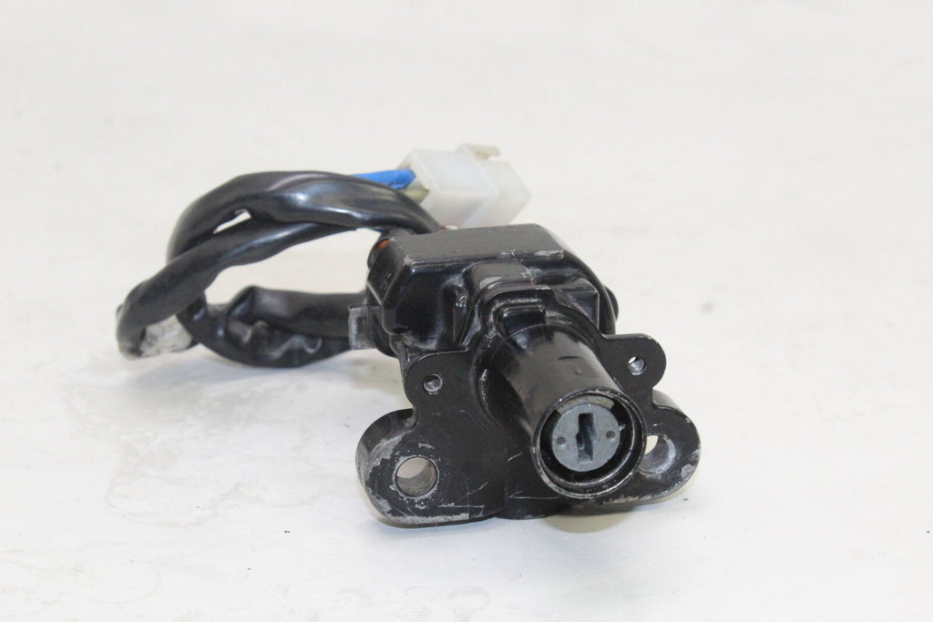 2003-05 Yamaha Yzf R6 Ignition Lock W Key 5Sl-82501-11-00 Oem *No Key*