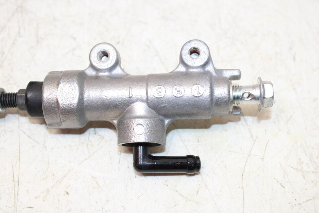 2011 Suzuki Gsxr750 Rear Back Brake Master Cylinder With Reservoir