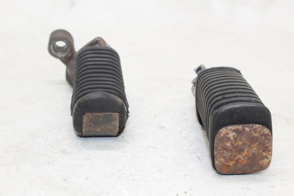 1976 Yamaha Xs750 Right Foot Rests Pegs Steps Set Pair Oem