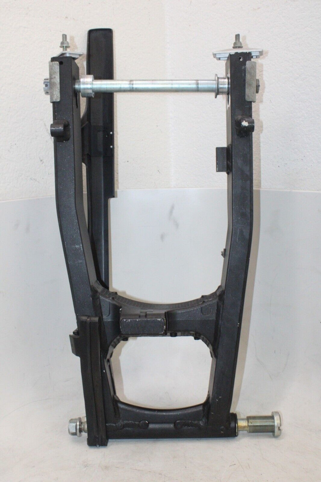 2005 Suzuki Sv650S Oem Rear Swingarm Back Suspension Swing Arm