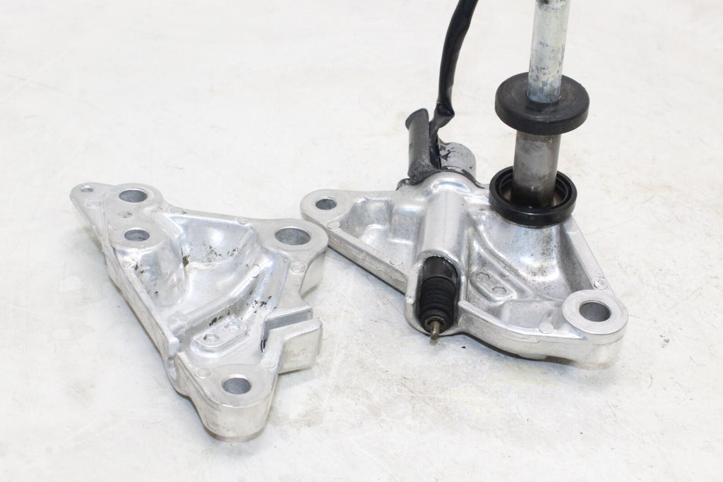 1981 Honda Cm400A Rear Back Swingarm Bolt Suspension Pivot Axle W/ Sensor Oem