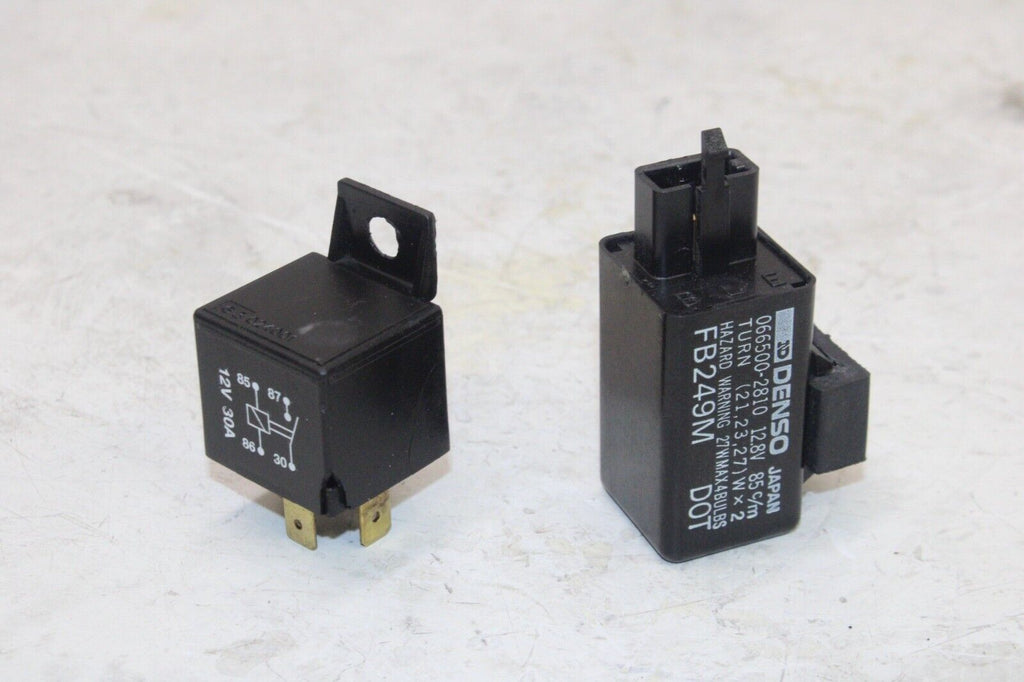 08-22 Kawasaki Concours 14 Abs Oem Turn Signal Blinker Relay Flasher Switch