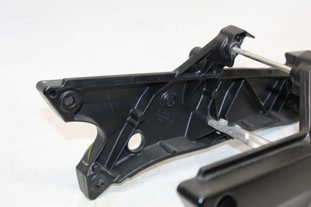 2008 Suzuki Gsxr1000 Rear Subframe Back Sub Frame