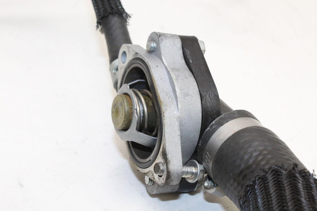 2006-07 Suzuki Gsxr1000 Thermostat Housing 17661-35F00 Oem