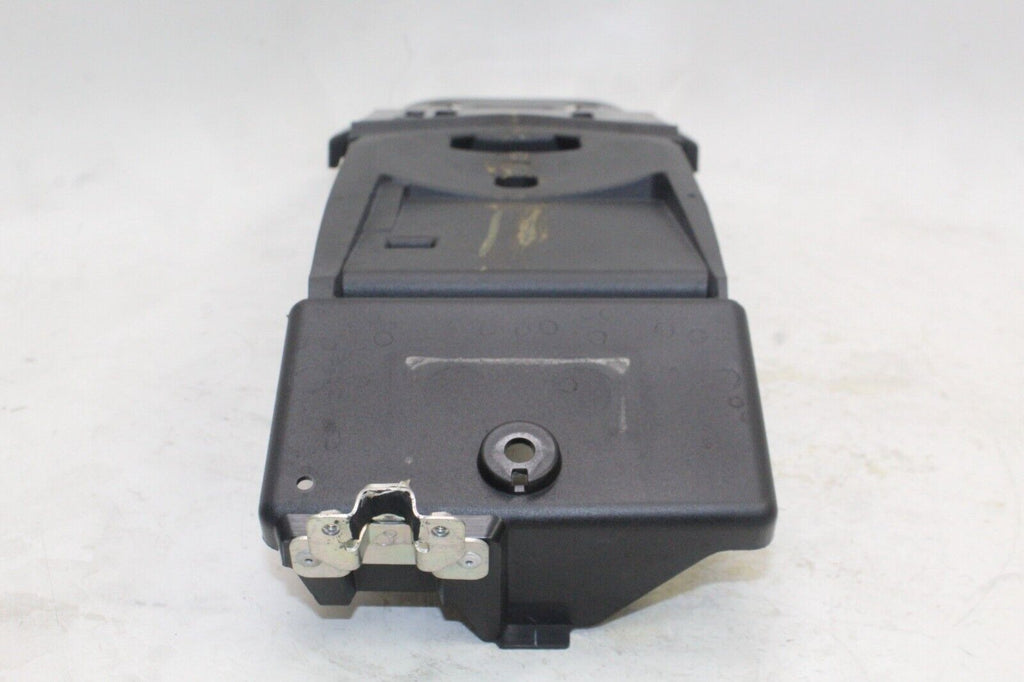 08-09 Suzuki Gsxr750 Oem Rear Back Tail Undertail Battery Tray Plastic