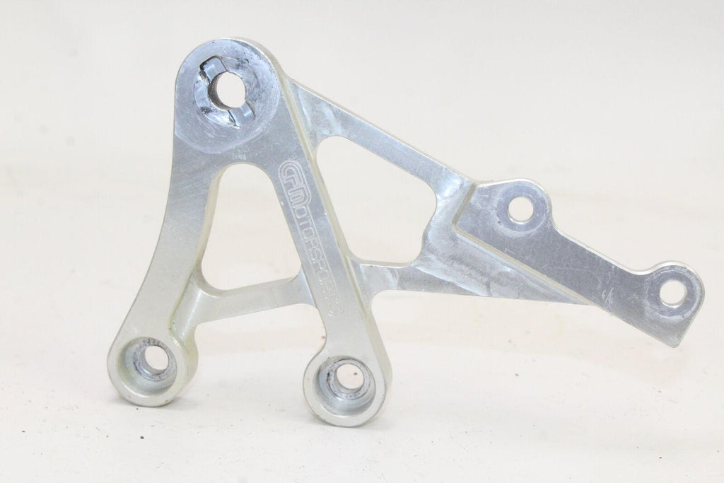 2001-03 Suzuki Gsxr600 Cf Motorsports Right Driver Foot Peg Bracket Mount