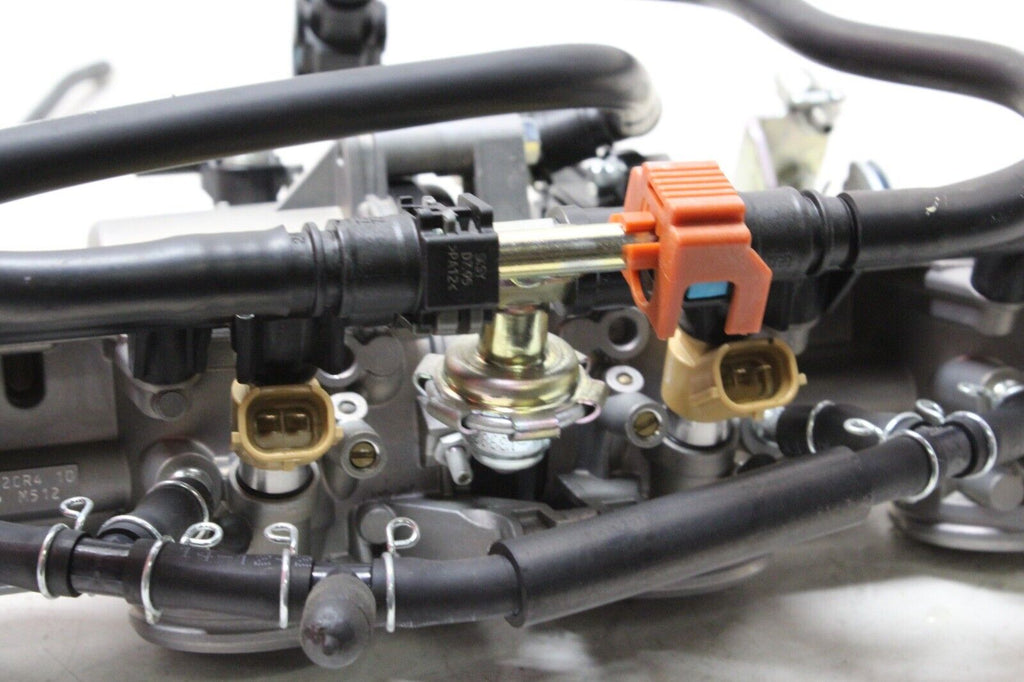 15-19 Yamaha Yzf R1 Oem Main Fuel Injectors / Throttle Bodies