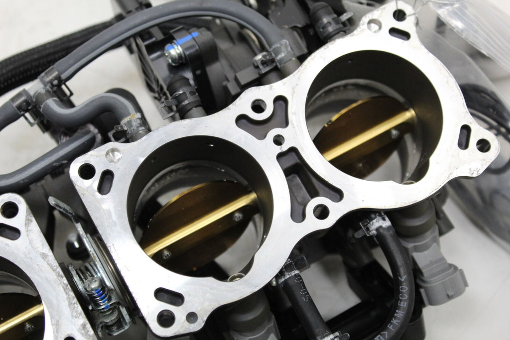 2016 Kawasaki Ninja H2 Main Fuel Injectors / Throttle Bodies