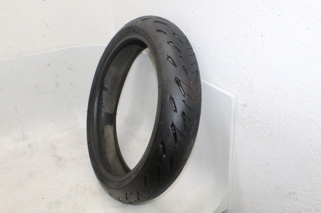 2002 Suzuki Bandit 1200 Oem Front Wheel Tire Michelin Road 5
