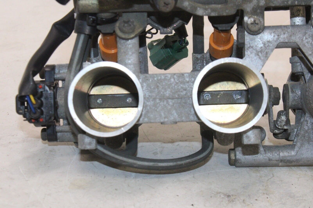 2006 Yamaha Fz6 Oem Main Fuel Injectors / Throttle Bodies