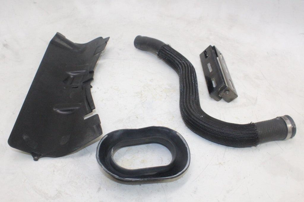 2004 Suzuki Gsxr600 Oem Hose W Misc Bracket Cowl Guard