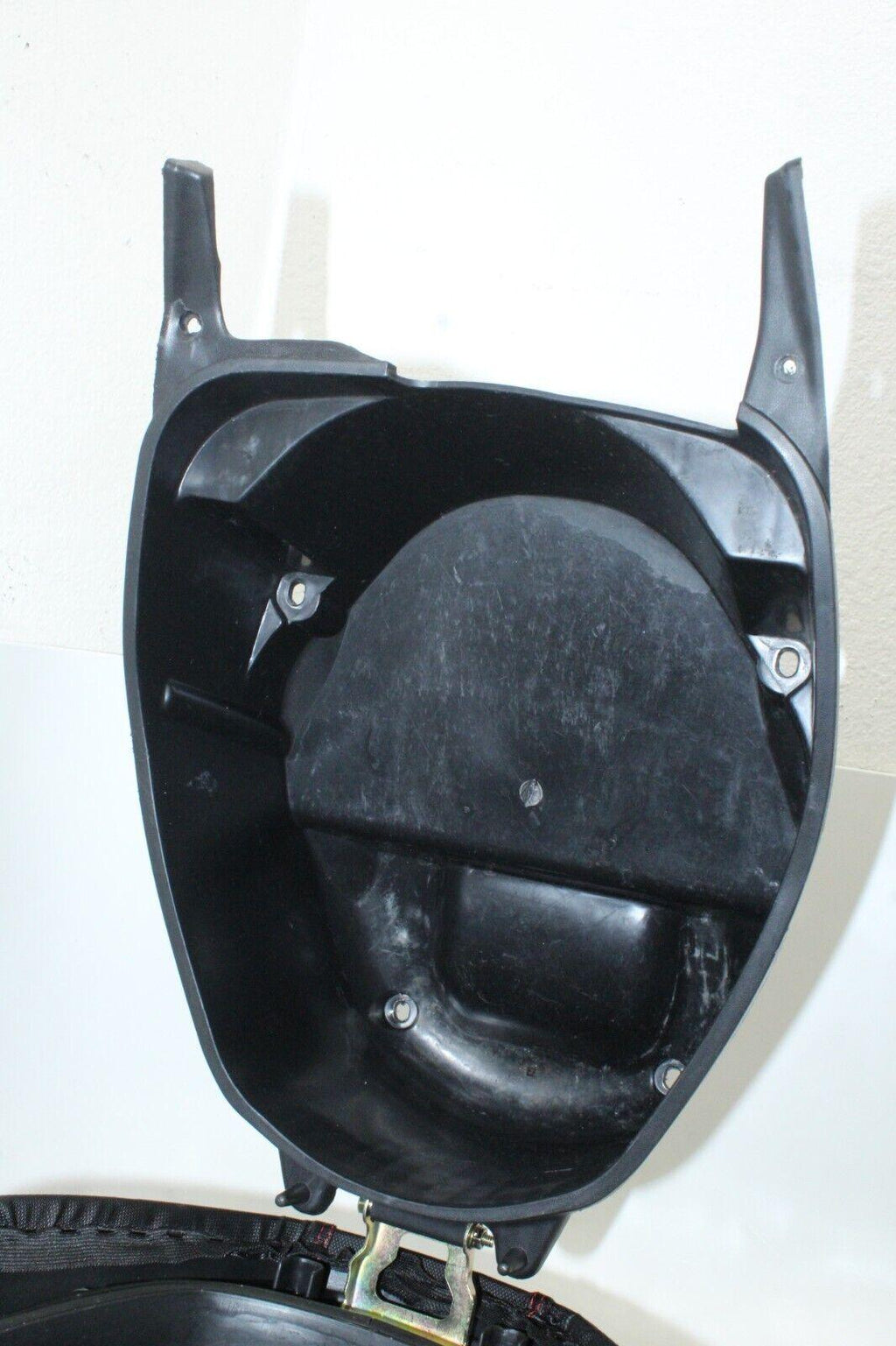 2023 Zinger 200Cc Seat Saddle W/ Glove Compartment Oem