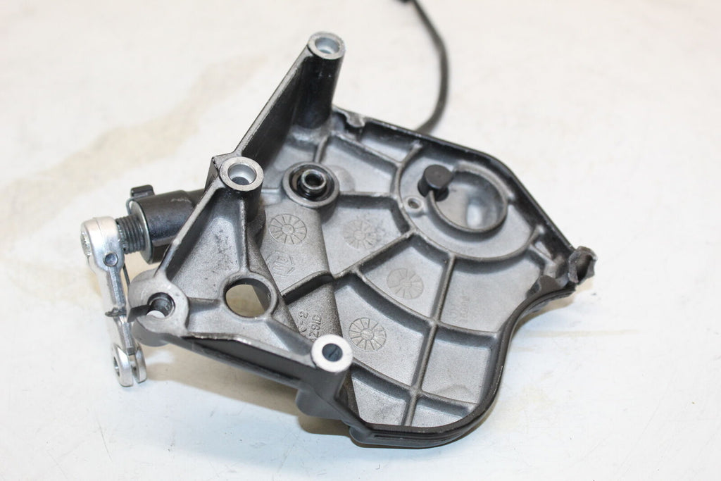 2013 12-16 Suzuki Gsxr1000 Engine Sprocket Cover