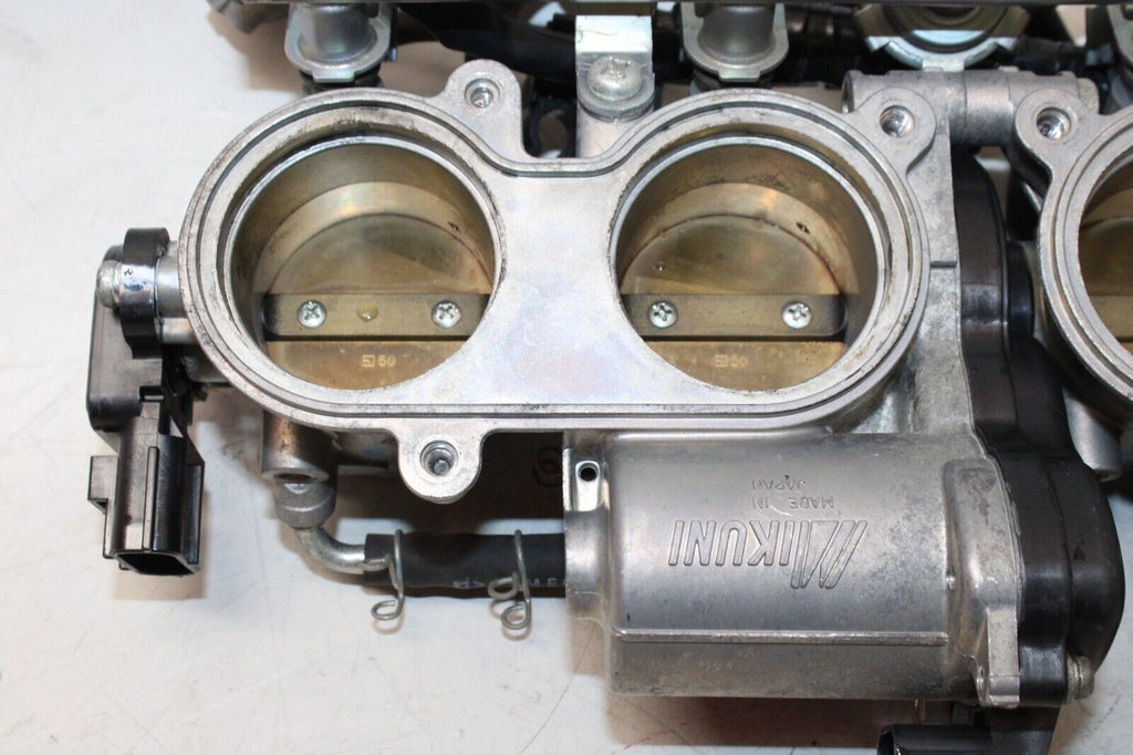 2008 Yamaha Yzf R1 Oem Main Fuel Injectors / Throttle Bodies