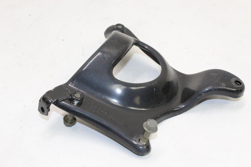 2015 Genuine Scooter Co. 170I Cover Bracket Oem C2281040000