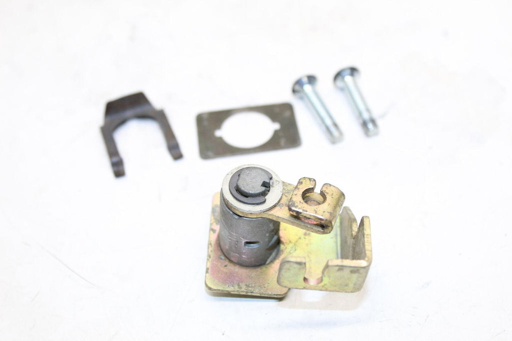 2008 Hyosung Gt250 Comet Rear Passenger Seat Latch Lock Assembly