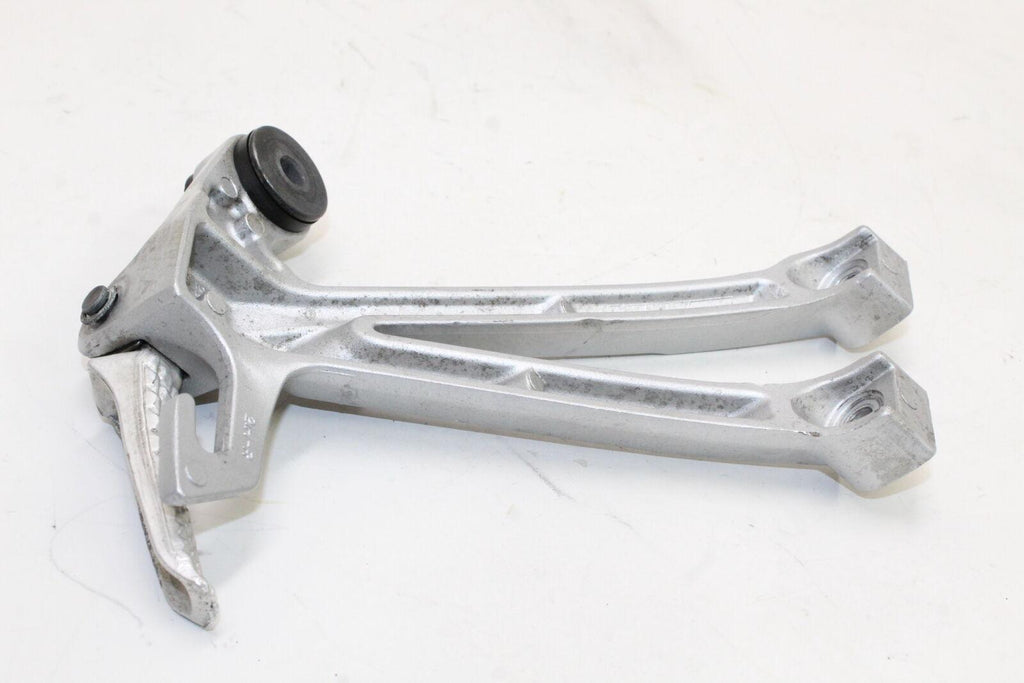 2007-08 Suzuki Gsxr1000 Right Rear Passanger Set Foot Peg Rest Stop Oem