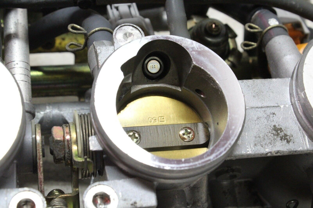 2006 Yamaha Fz6 Oem Main Fuel Injectors / Throttle Bodies
