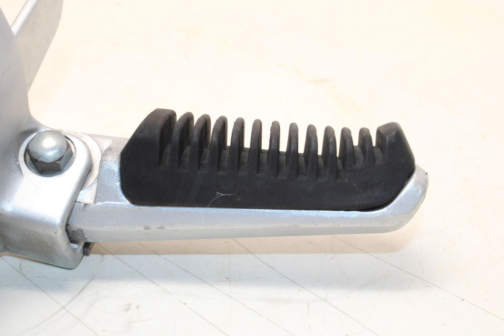 1990 Suzuki Vx800 Rear Passenger Foot Step Peg