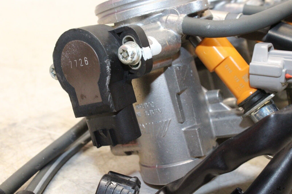 04-09 Yamaha Fz6 Oem Main Fuel Injectors / Throttle Bodies
