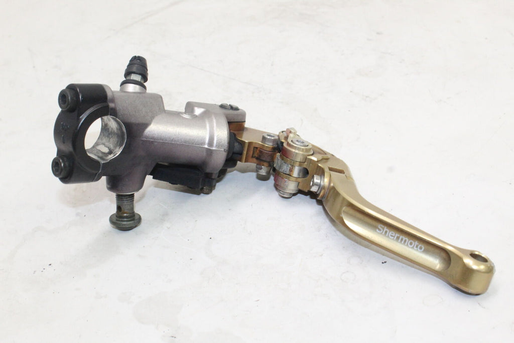 2006-07 Yamaha Yzf R6 Front Brake Master Cylinder W/ Lever 5Sl-83922-10-00 Oem