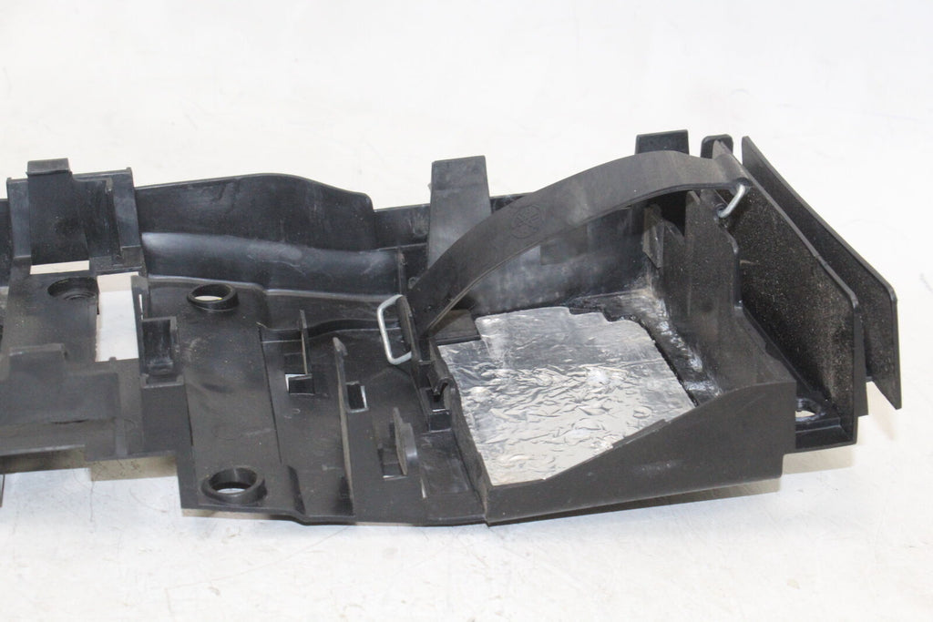 2008-16 Yamaha Yzf R6 Rear Back Tail Undertail Battery Tray Plastic Oem