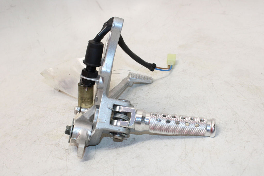 2005 Kawasaki Ninja Zx10R Zx1000C Right Left Rearsets Rear Set Driver Foot Pegs