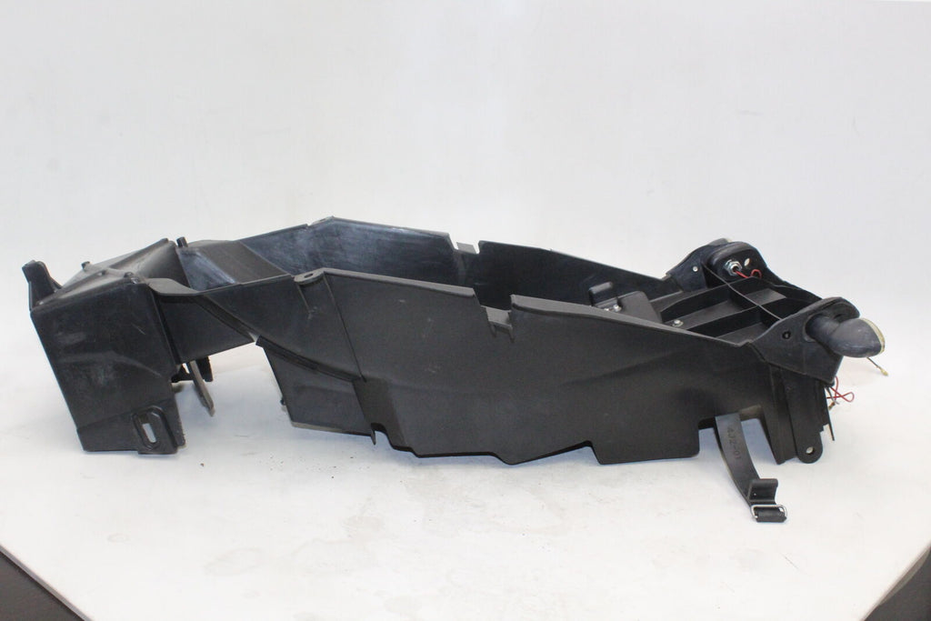 2002 Yamaha Yzf600R Rear Back Tail Undertail Battery Tray Plastic Oem