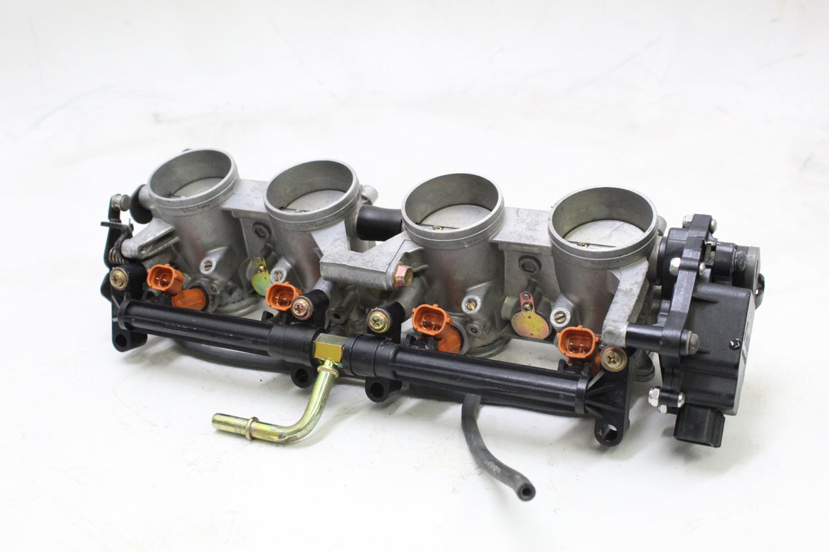 2004 SUZUKI GSXR600 OEM THROTTLE BODY FUEL INJECTOR ASSEMBLY