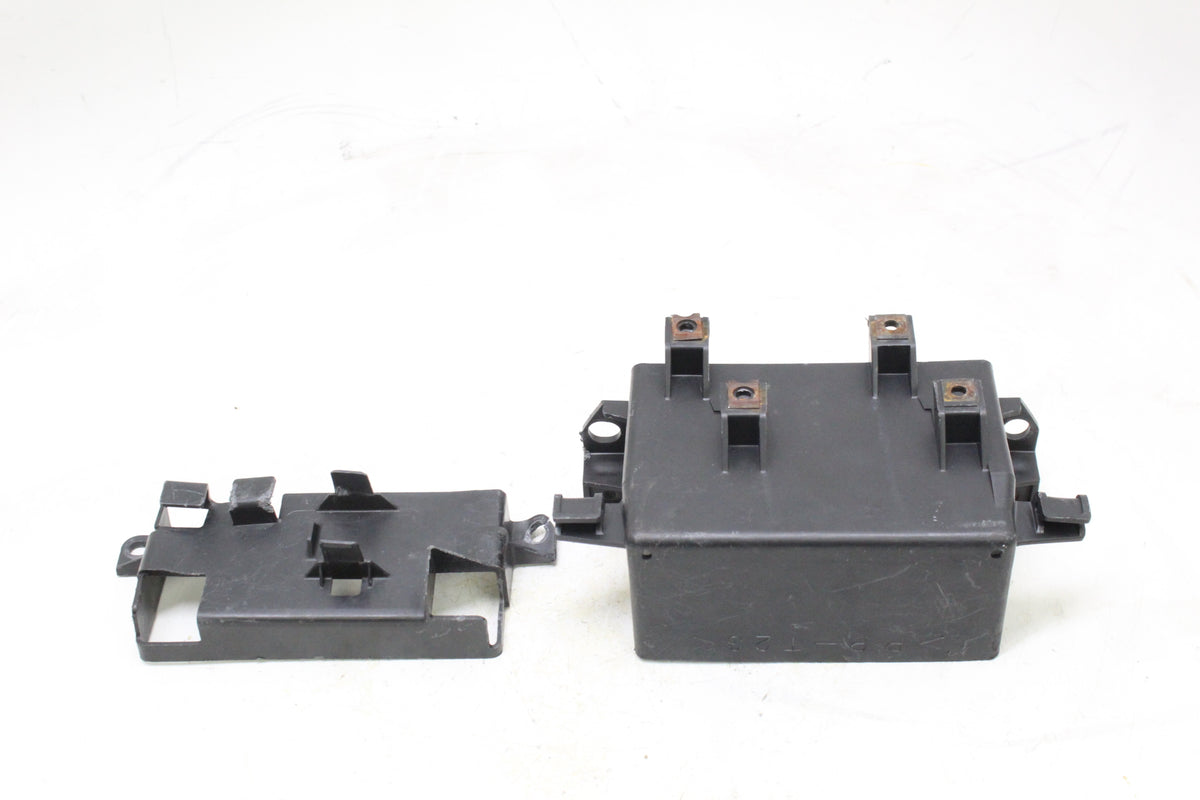 2005 YAMAHA FZ6 FAZER OEM BATTERY BOX HOLDER TRAY