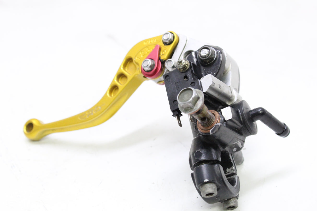 2007 Yamaha YZF R6S OEM FRONT BRAKE MASTER CYLINDER