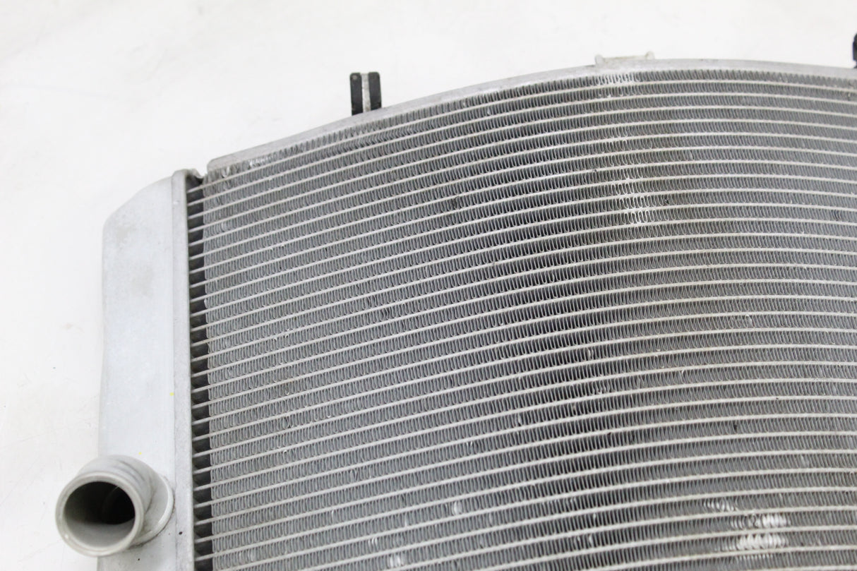 2004 Suzuki GSXR600 OEM ENGINE RADIATOR MOTOR COOLER COOLING RADIATER