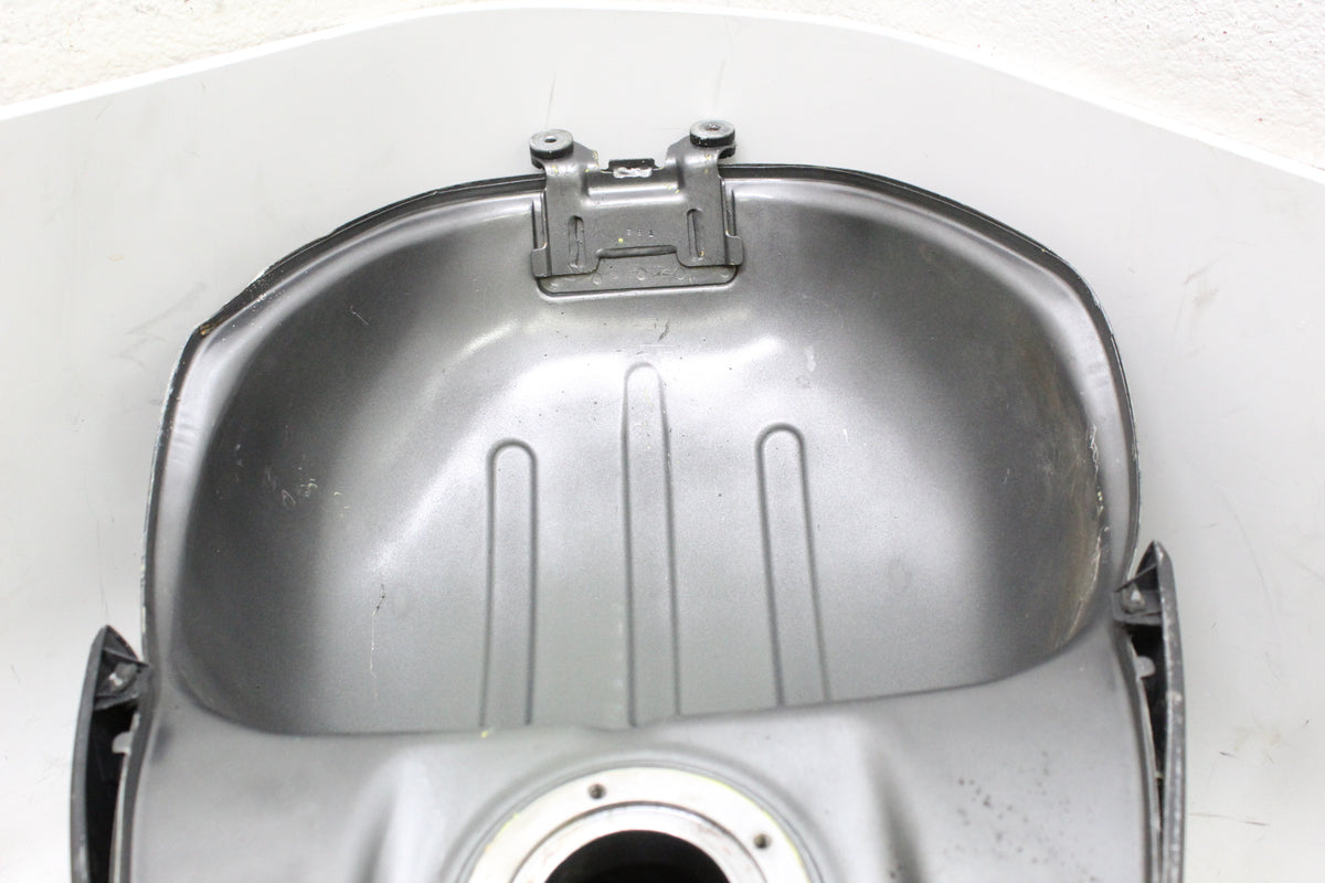2004 SUZUKI GSXR600 OEM GAS FUEL TANK RESERVOIR W CAP DENT NO PUMP
